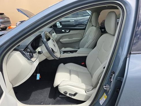 Certified 2023 Volvo XC60 B5 Ultimate w/ Protection Package Premier FWD image 5