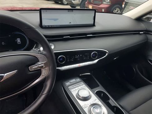 Used 2025 Genesis GV70 2.5T image 30