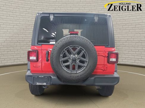 Used 2025 Jeep Wrangler Unlimited Sport AWD/4WD image 6