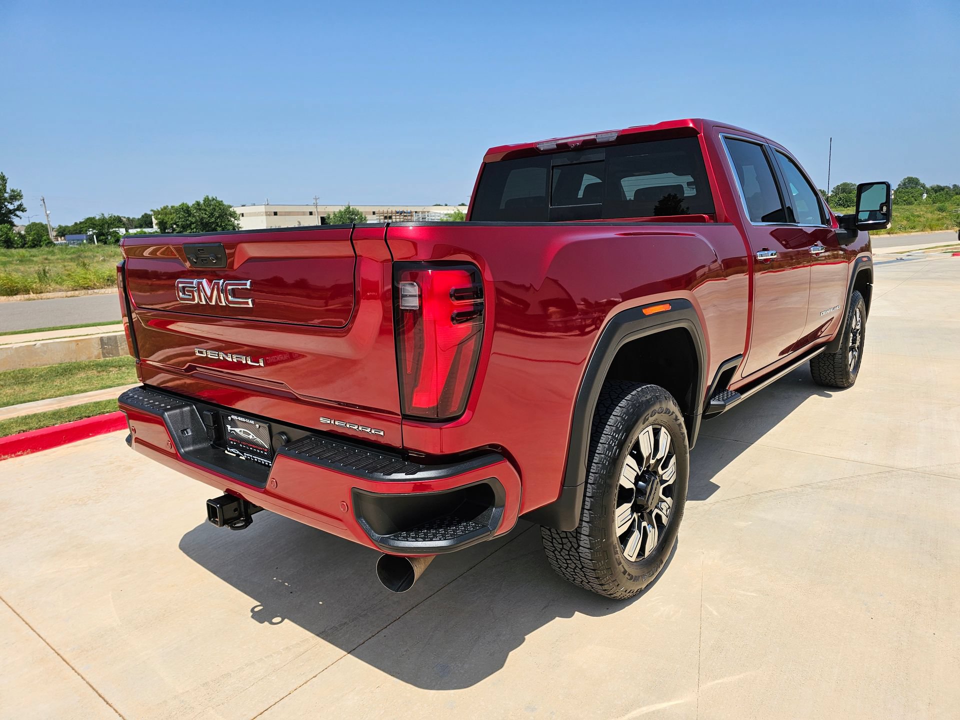 Used 2024 GMC Sierra 2500 Denali w/ Denali Reserve Package AWD/4WD image 18