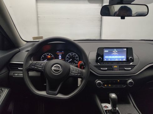 Used 2024 Nissan Altima 2.5 S image 22