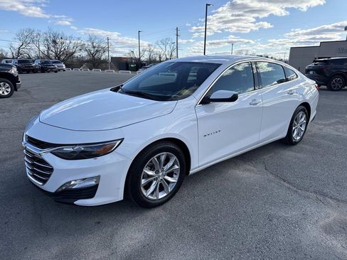 Used 2023 Chevrolet Malibu LT FWD image 2