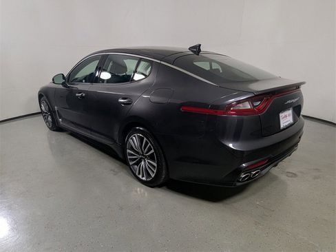 Used 2019 Kia Stinger Base image 5