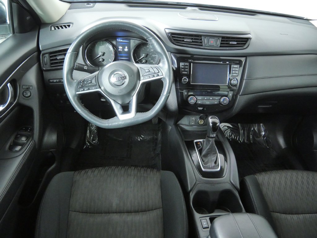 Used 2017 Nissan Rogue SV w/ Sun & Sound Touring Package AWD/4WD image 20