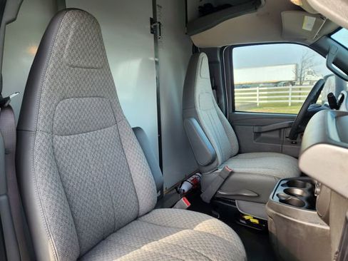 New 2025 Chevrolet Express 4500 w/ Power Convenience Package RWD image 15