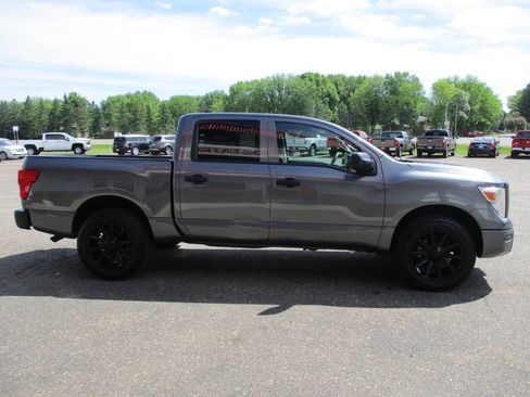 Used 2023 Nissan Titan S AWD/4WD image 10