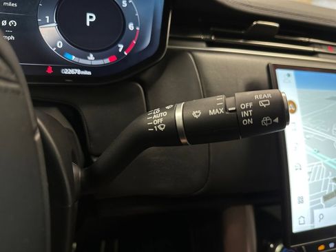 Used 2023 Land Rover Range Rover SE AWD/4WD image 23