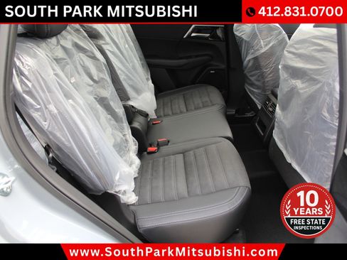 New 2026 Mitsubishi Outlander AWD image 16