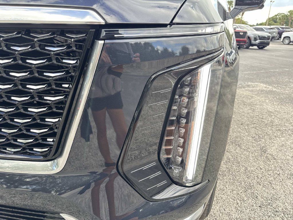 New 2026 Cadillac Escalade ESV Luxury w/ Touring Package AWD/4WD image 9