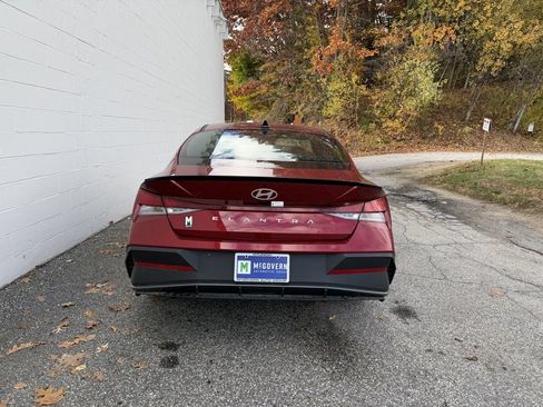 Certified 2025 Hyundai Elantra Sport image 16