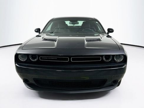 Used 2017 Dodge Challenger SXT RWD image 4