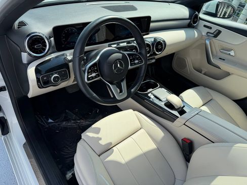 Used 2020 Mercedes-Benz A 220 4MATIC image 4