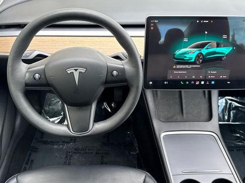 Used 2023 Tesla Model 3 Standard Range RWD image 17