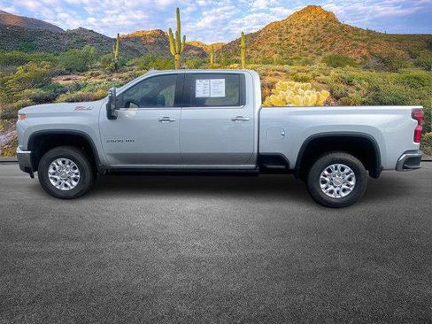 Used 2022 Chevrolet Silverado 2500 LTZ w/ LTZ Convenience Package image 7