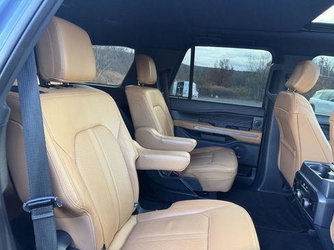 Used 2022 Ford Expedition Platinum image 35