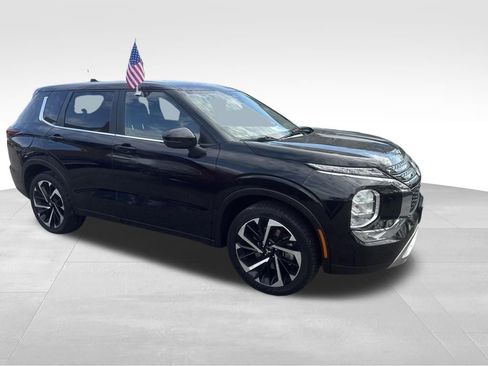 Used 2024 Mitsubishi Outlander SE image 29