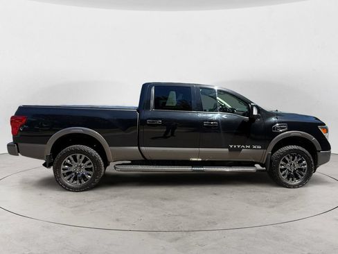 Used 2019 Nissan Titan Platinum Reserve w/ Platinum Utility Package AWD/4WD image 6
