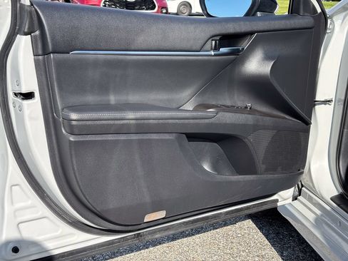 Used 2024 Toyota Camry XSE FWD image 15