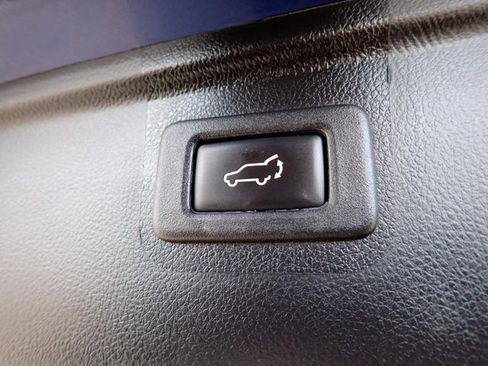 Used 2016 Subaru Outback 3.6R Limited AWD/4WD image 6