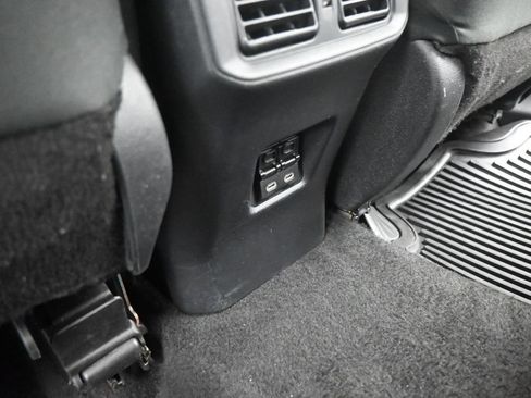 Used 2024 Toyota RAV4 XLE FWD image 16