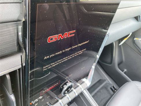 New 2026 GMC Acadia Elevation w/ Elevation Premium Package FWD image 14