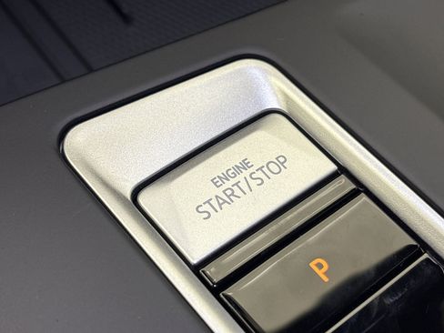 New 2026 Volkswagen Atlas Cross Sport SE image 22