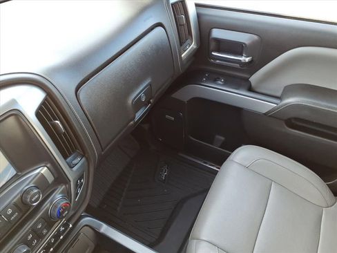 Used 2018 Chevrolet Silverado 1500 LTZ Z71 w/ Centennial Edition image 29