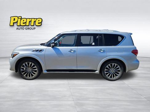 Used 2017 INFINITI QX80 4WD w/ Deluxe Technology Package image 3