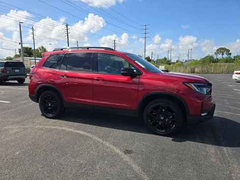 Certified 2025 Honda Passport Black Edition image 2