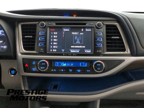 Used 2016 Toyota Highlander Limited Platinum AWD/4WD image 22
