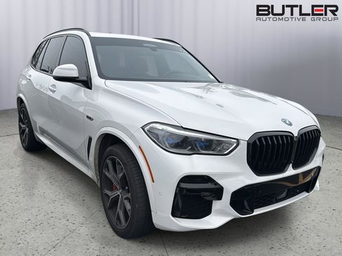Used 2022 BMW X5 xDrive45e w/ M Sport Package image 4