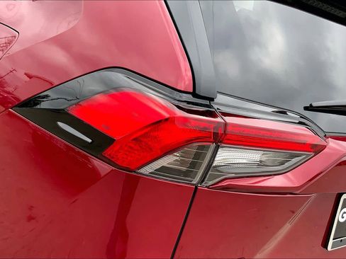 Used 2025 Toyota RAV4 XLE Premium image 29