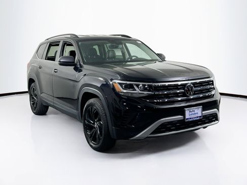 Used 2023 Volkswagen Atlas SE image 3