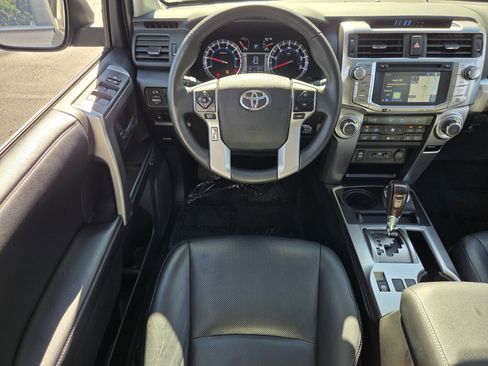 Used 2018 Toyota 4Runner Limited image 12