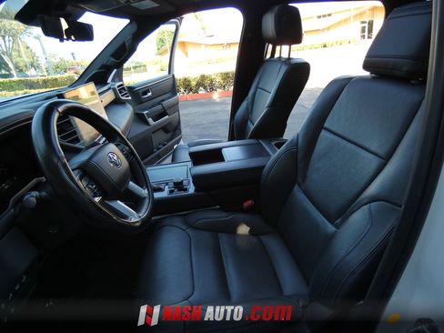 Used 2024 Toyota Tundra Platinum AWD/4WD image 56
