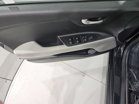 Used 2022 Kia Rio S w/ Technology Package FWD image 11