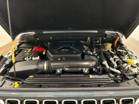 Used 2025 Jeep Wrangler Unlimited Sahara AWD/4WD image 25