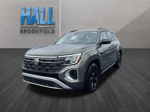 New 2026 Volkswagen Atlas Peak Edition AWD/4WD image 1