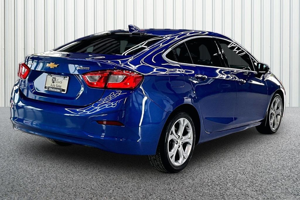 Used 2018 Chevrolet Cruze Premier w/ Enhanced Convenience Package FWD image 6