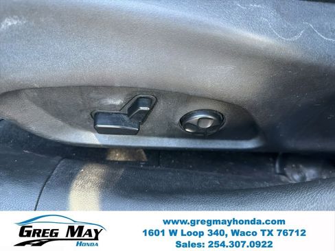 Used 2015 Jeep Renegade Latitude w/ Popular Equipment Group FWD image 12