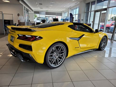 New 2025 Chevrolet Corvette Z06 image 10