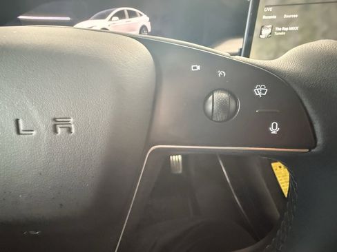 Used 2023 Tesla Model X image 28