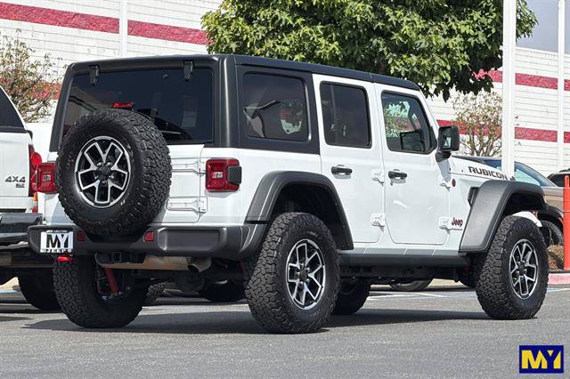 Used 2025 Jeep Wrangler Unlimited Rubicon w/ Convenience Group AWD/4WD image 4