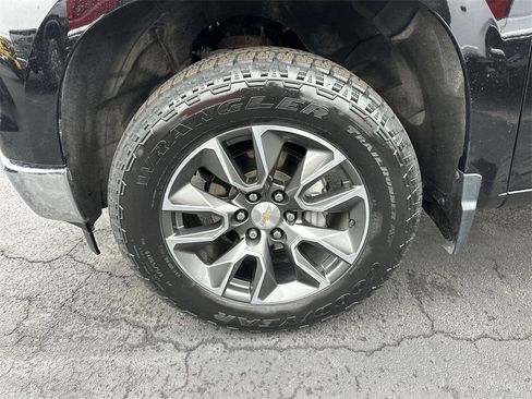 Used 2023 Chevrolet Silverado 1500 LT image 10