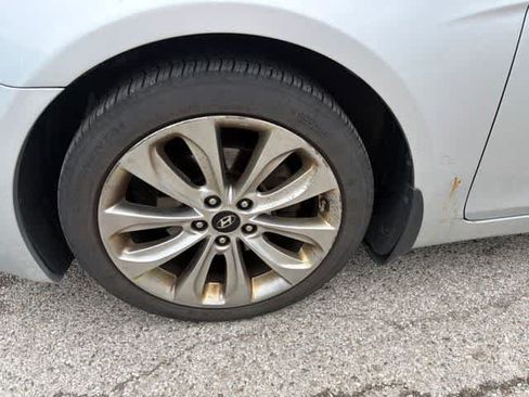 Used 2012 Hyundai Sonata SE w/ Navigation & Sunroof Pkg FWD image 18
