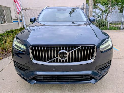 Used 2020 Volvo XC90 T6 Momentum w/ Protection Package Premier AWD/4WD image 2