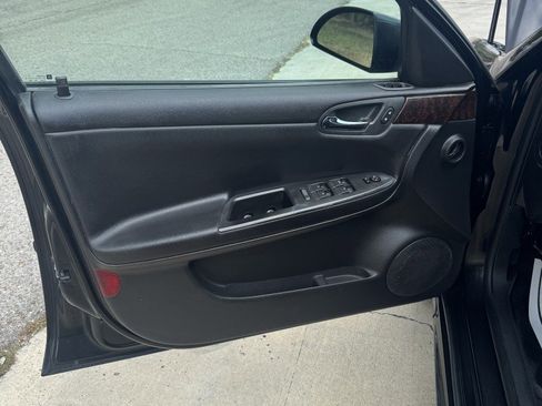 Used 2013 Chevrolet Impala LT w/ LT Sunroof Package image 11