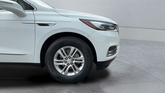 Used 2018 Buick Enclave Essence FWD image 27