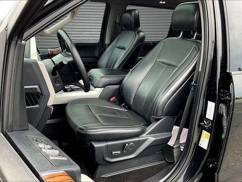 Used 2018 Ford F150 Lariat w/ Equipment Group 502A Luxury AWD/4WD image 22