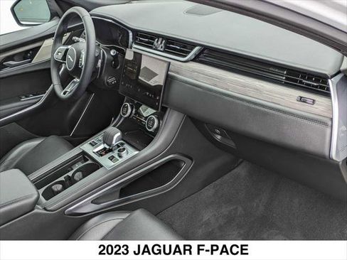 Used 2023 Jaguar F-PACE S image 40
